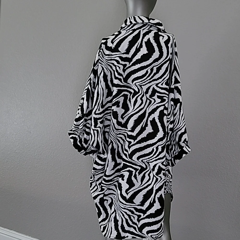 💫Black & WhiteTop Tunic Camellia By Affection Christina Zebra Print💫 - Picture 7 of 16